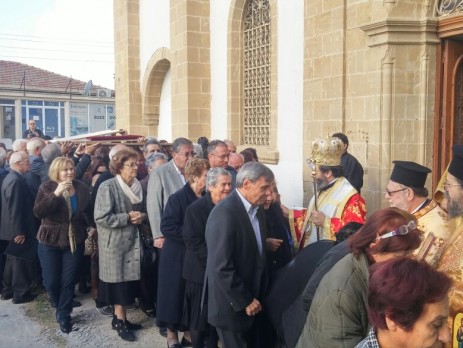 Εκκλησιασμός στην Παναγία του Τράχωνα