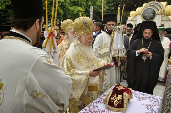 Εγκαίνια Καθεδρικού Ναού Αλβανίας