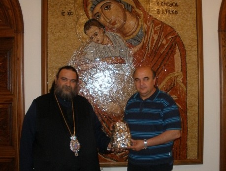 ισφορά στα Κοινωνικά Παντοπωλεία της Ιεράς Μητροπόλεως Ταμασού και Ορεινής