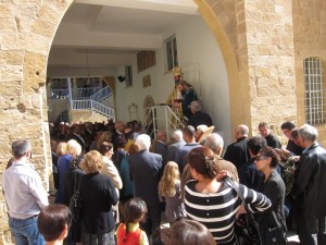 Οι ενορίτες του Απ. Ανδρέα Νεάπολης συναντήθηκαν μετά από 40 έτη