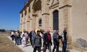 Θεία Λειτουργία στον Άγιο Γεώργιο Έξω Μετοχίου το Σάββατο 25 Απριλίου 2015