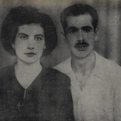 Ο Γρηγόρης Αυξεντίου με την αρραβωνιαστικιά του Βασιλού Παναγή.
Times of Cyprus, 3.6.1957.