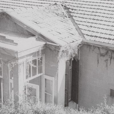Η Ελληνική Πρεσβεία μετά τους βομβαρδισμούς, 23 Ιουλίου 1974.